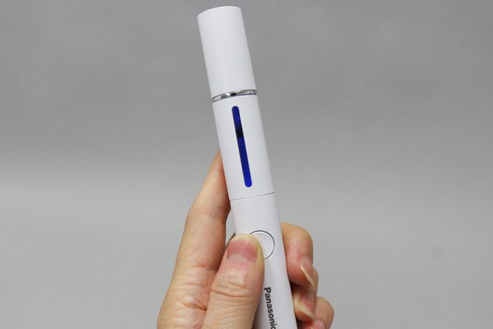 p̉ꂽƁA{̒ɂudXCb`v𒷉Γdn܂܂Bd𒆂͐Fɓ_̂ŁAĂgp܂傤B1قǎԂ܂AȂ̂ŏꏊ킸Ɏg܂