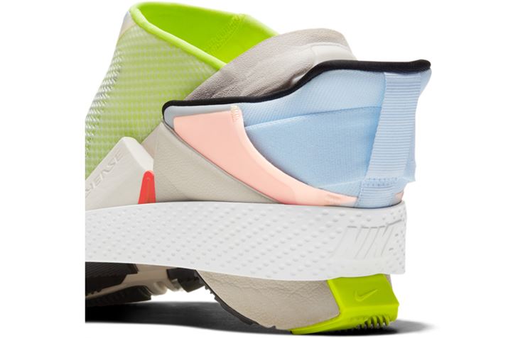 JJƁAC\[̌㕔ނoɁBXb|̂悤ɑ₷