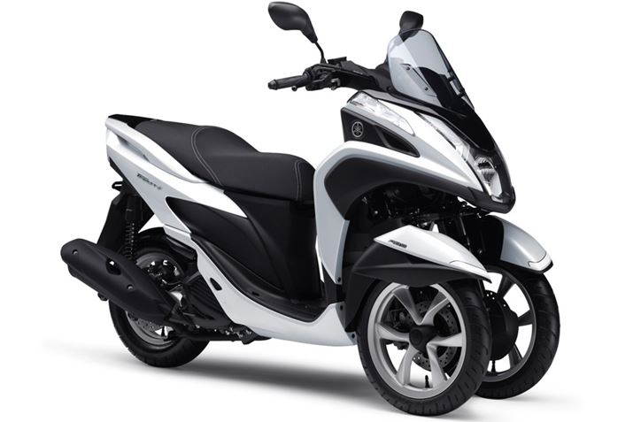 2014NɔꂽuTRICITY 125vi125ccj͌tNX̃XN[^[B2017NɂTRICITY 125̎ԑ̂155ccGW𓋍ڂAH̑słuTRICITY 155vǉꂽ