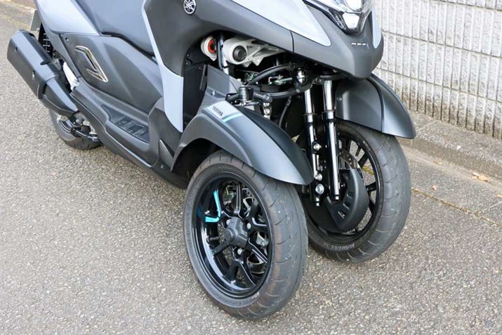 Oς̃|CgƂȂĂ2̃tgzC[B^ĆAuaXgLMWpɋJ14C`́uBATTLAX SCv̗pĂ