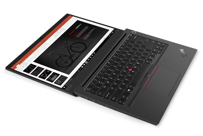 fBXvC180°ĴThinkPad̓BΖʂ̐lƉʂLƂg\łBOC^[tFCXUSB 3.1 Type-C|[gAUSB 3.1|[g×2AUSB2.0|[gAHDMIo̓|[gALLAN|[gȂǂ𑕔܂