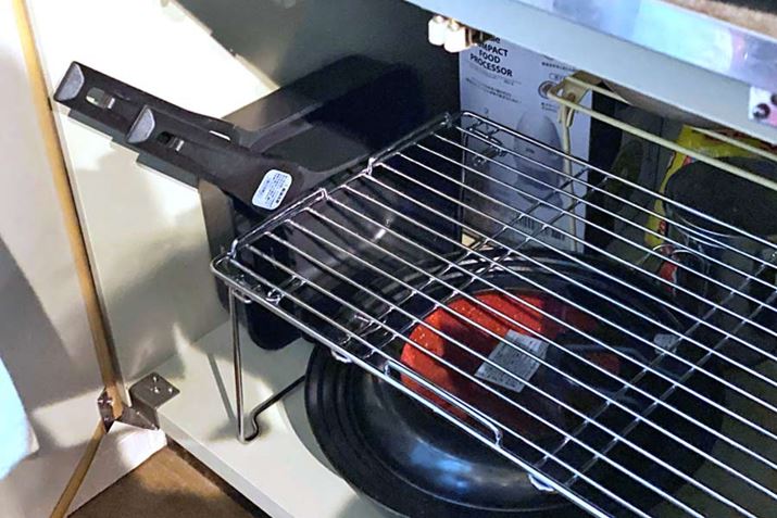 VNɎ[Ă݂ƁAقǏȃXy[XI d˂ȂĂƂƁA肪pɕtĂ邱ƂŁAႪ܂ɃXbƎoƂł܂BusuttovƂOȂł傤H