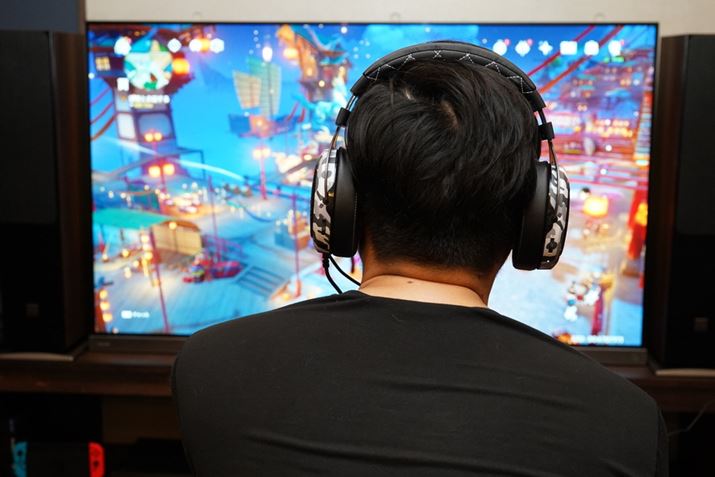 ANVRPGw_xłCORSAIRuHS60 HAPTICvő̌