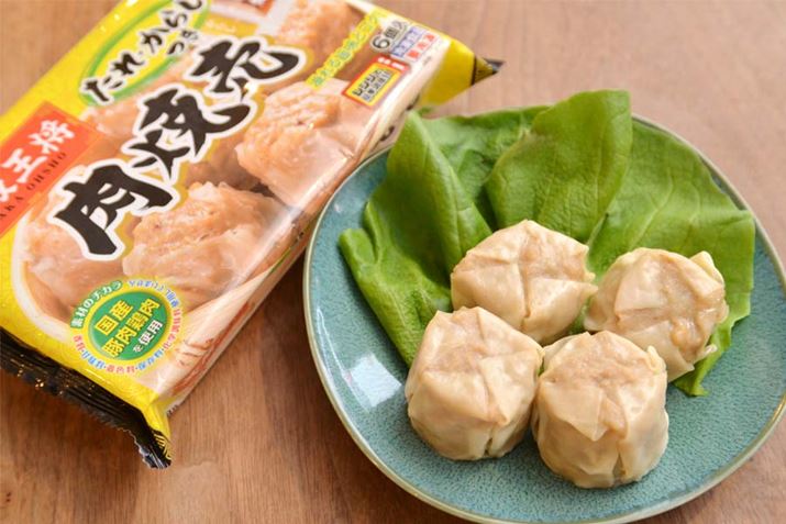 嗱ȂAǂꂽbNXBS̓IɁA≩F݂Ăۂł