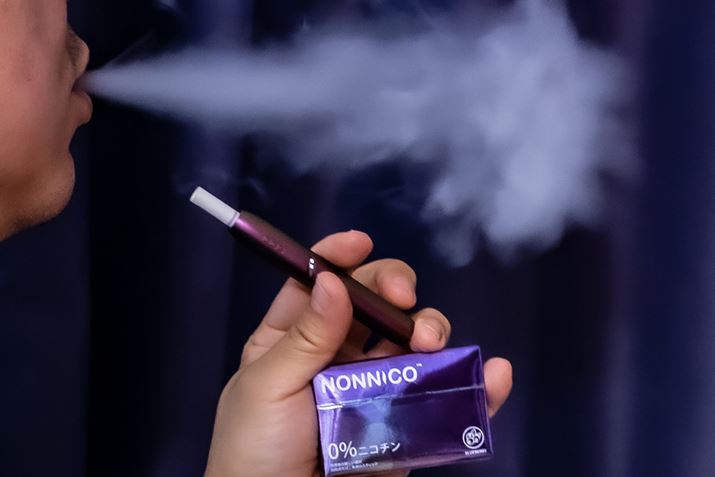 pbP[W̓t^SɃJbgĂȂ߂ƂĂJɂAXeBbN̓TNbƑ}₷BCʂLł