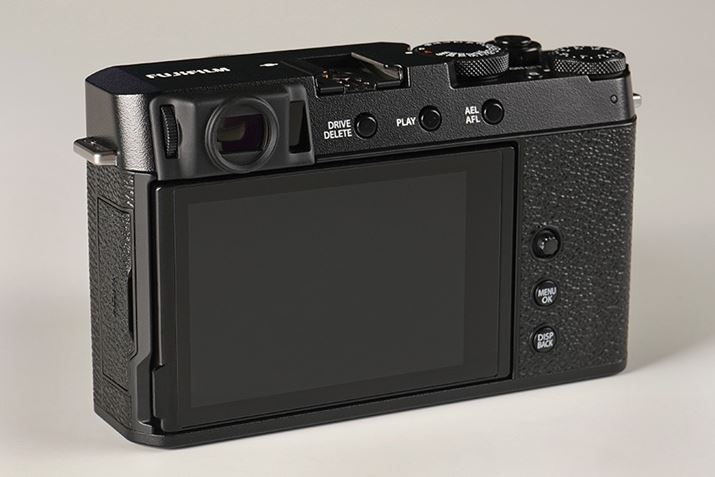 ʁEʂɂ҂Ɗi[łA^̃`gtj^[̗pB_CȗȂǐewt߂̑nȂƂāAwʂ猩ĂAƂĂƂۂ󂯂܂