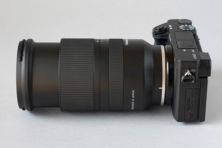 ɃXCb`ނ͂ȂAY[OƃtH[JXÔ݁BY[͌Joi摜͖][jBAF쓮ɂ͓Ǝ̃XebsO[^[uRXDv̗pĂ܂