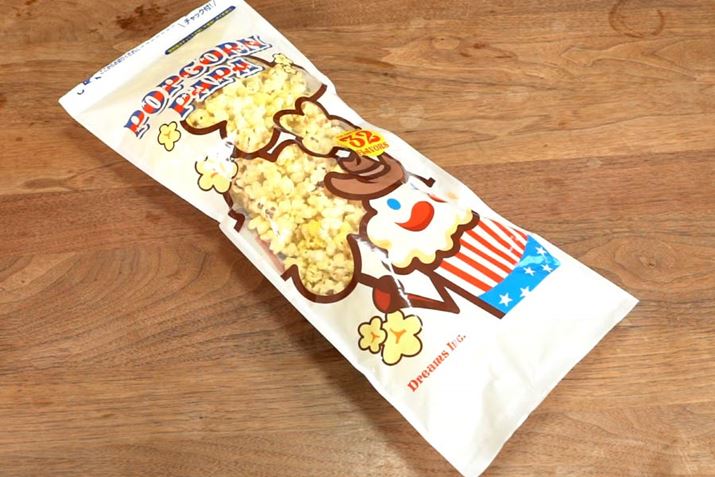 ̃W{TCY̔炢̑傫̃rbOi2.6LjƁAɔ̃M[i1.2LĵłAW{ł݂܂