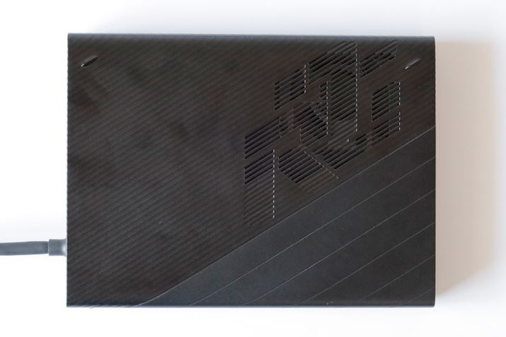 zCROG̃SfUCĂAԐFɌ点邱Ƃł