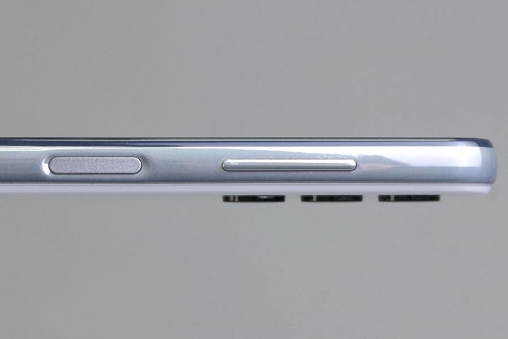 EʂɁAwF؃ZT[˂d{^ƃ{[{^zuBȂ݂ɎwF؃ZT[̐x͂܂ЂƂ