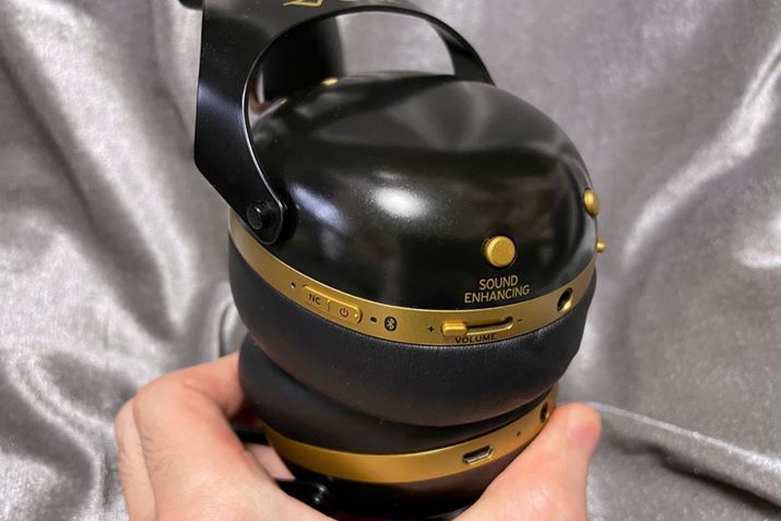 ɉEnEWO㑤ɂꂾ̃{^ނ