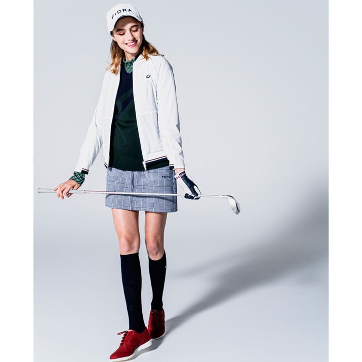 J[͎ʐ^̃O[̂قAlCr[ACp