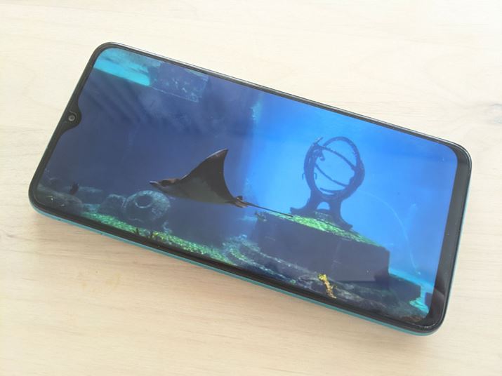 OʃJ͂^mb`Ɏ܂Ă邽߁AʐLxȂĂ܂BAvΉĂ΁Aʂς܂ŕ\\BA㉺؂Ă܂܂