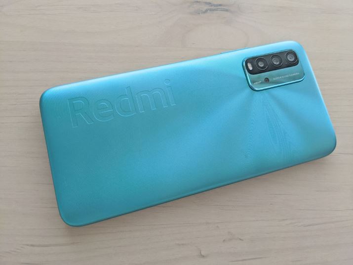 J𒆐SɍLˏ̖͗lƁA傫ȃSCpNg̔w