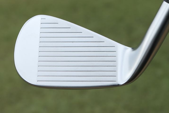 tF[Xfނ̓XeXBhCo[ȂǂŔɑ傫ȕ]󂯂ĂAIɂ݌v́uFLASH tF[XvAbACAŏ߂č̗p܂BAPEX PROpAȂԎʂɍœK݌vꂽtF[XڂĂ܂