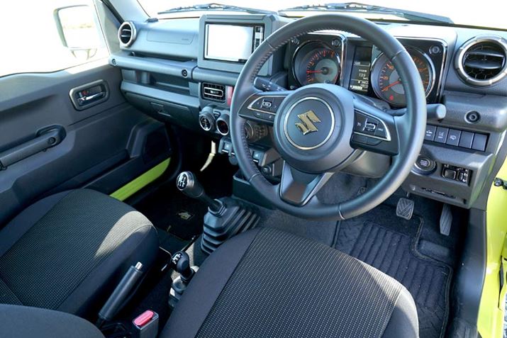 ̃VvȃCeABȂAIt[hsɍEɌXĂpc₷fUCł