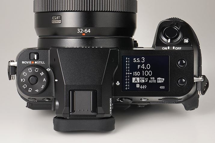 ʍɎBe[h_CAEɃTuti1.80^̃mN[tj^[j𓋍ځBTut̓[tȂ̂œdItɂĂ\͏ȂiO̕\c܂ܓdItɂȂj