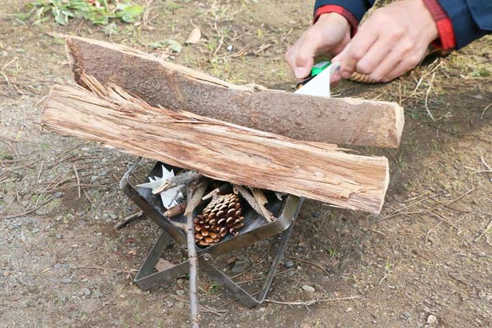 V̉ΏɕtAΑ̏㕔ɑdZbgBӊOƎ܂肪ۂ