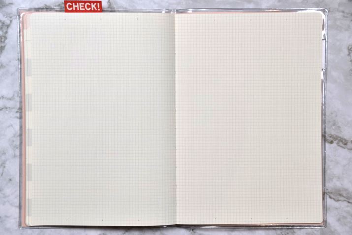 ׂȕr̃m[gy[WB_gāA㉺4ł