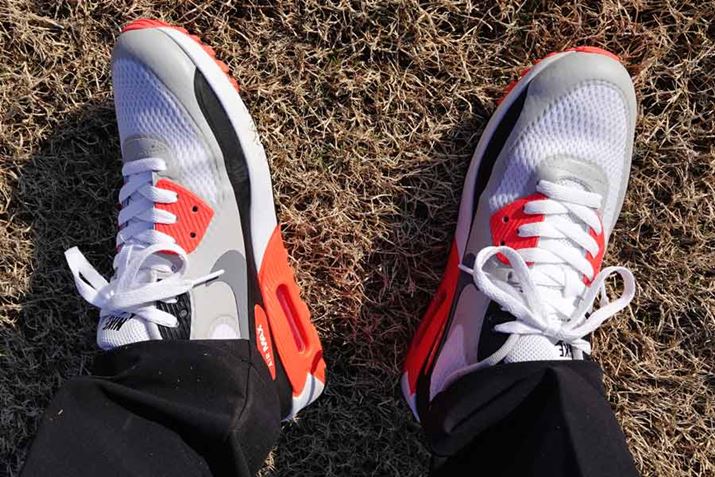 V18z[IāAڗ͂قƂǕt܂łBӂȂΒLCɗł