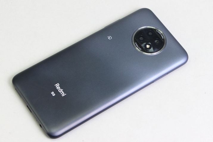 wʂ͎ŁAi̎B~̒ɔzuꂽCJ̃fUCI