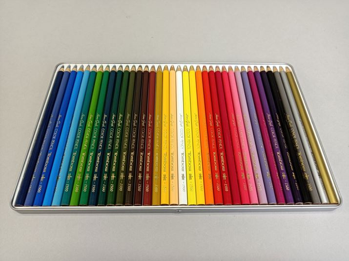 J[Tv̑ɐFMACeBOꂽX^WIŎBeBȂAO[̔wíAł͂݂ĂA{@̃J͐FƂĂ͂gFnB ӕ̉𑜊̒ቺ͏Ȃ߂ŁA2~̃JƂĂ͏\ȏゾ낤