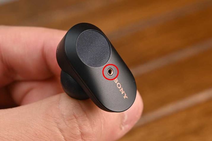 \j[uWF-1000XM3v̒ʘbp}CNʒu