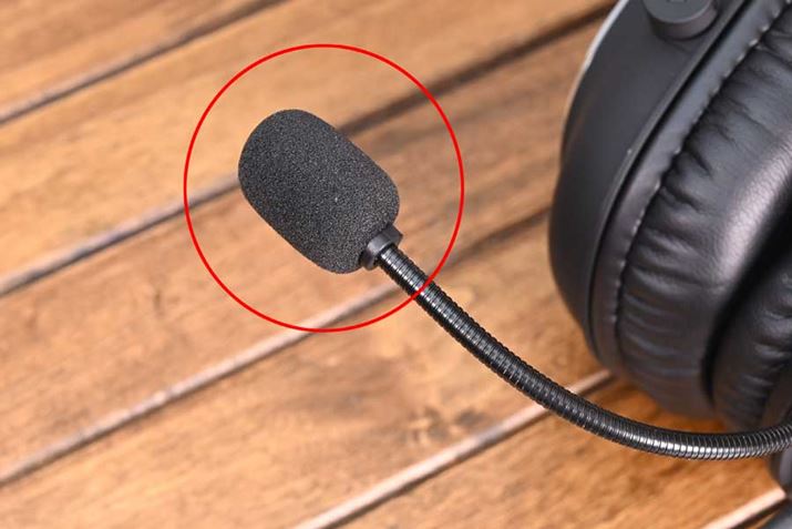 WN[uPRO X Gaming Headsetv̒ʘbp}CNʒu