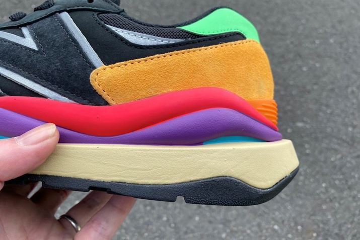 \[́Au574vx[XƂ2w̃~bh\[̗pBẃAu574vɃCXpCAꂽVvȃfUC̗pAw1990Ńu650v璊oEF[r[ȃfUCd˂āA{[~[ȃbNXɎdグĂ܂