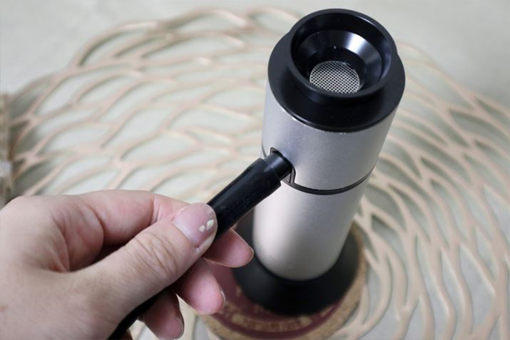 gpɂ́A`[u{̂ɑ}݂܂