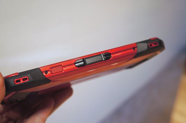 ʂɁAVb^[{^ƁAwF؃ZT[d{^zu