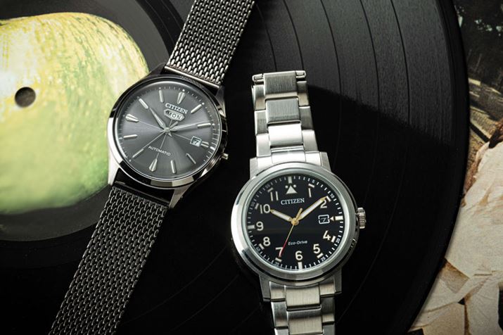 uR[h[xṽfr[ƓɃ[Xꂽ2fBʐ^́uV`Y V[Zu NH8397-80HvAÉuX^_[h X^C vX AW1620-81Ev