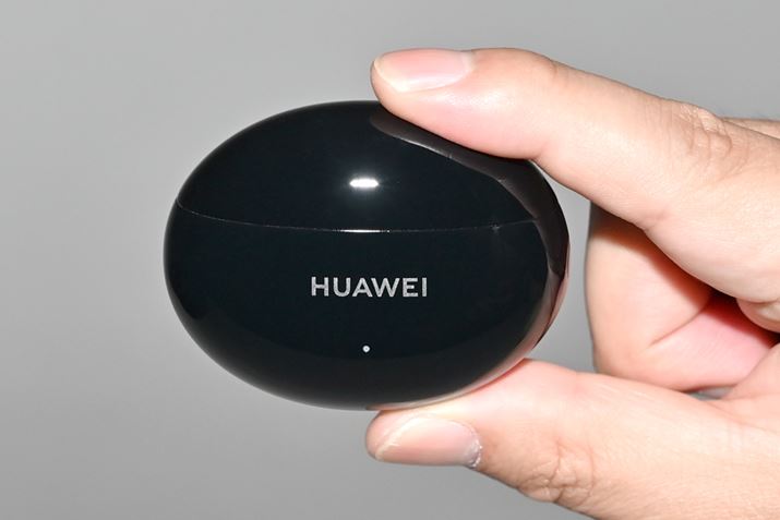 ттȉ~`̃fUĆAɃRpNgȎdオB݂قǂȂA|PbgɃXbƓĎ^тł