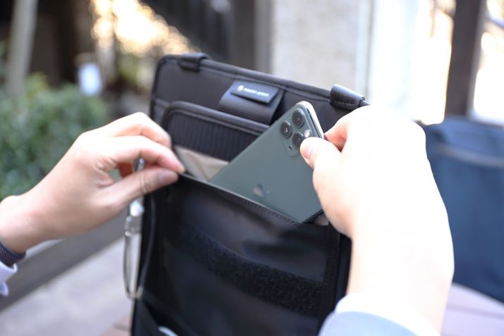 ̃|PbgɃX}zĂ΁Aʘb⃁[Itɂł