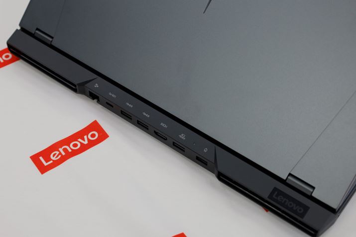 qW̓V_[fUCAV̂̃fUCɕύXAX}[gȌڂƂȂĂ