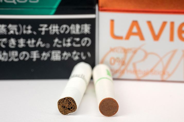 ^oRXeBbNĂ݂ƁÃ}{[͒tl܂Ă銴邪ALAVIÊق͒tɌȂB͂̕΁ut^vŁA̒toȂ悤ɂȂĂ