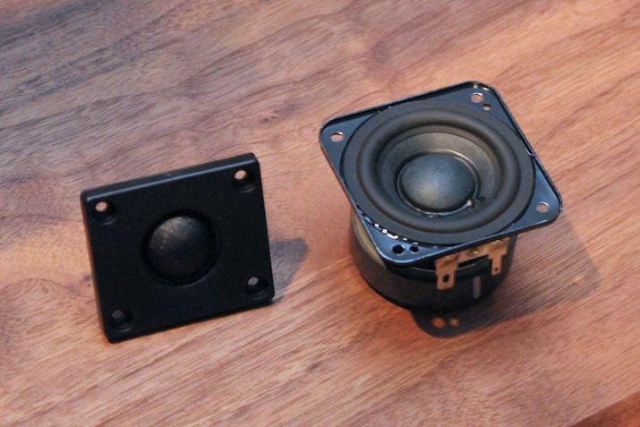 RpNg{fBɍ킹āA~bhoX͐VJ̐^~`󃆃jbg̗pĂ