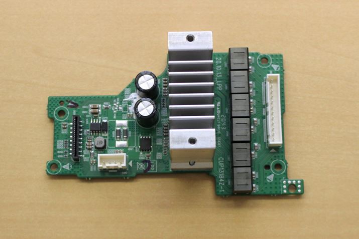 fW^Avɂ́AϔMEx啝ɌコV^̗pBmCYƘc݂ጸĂ