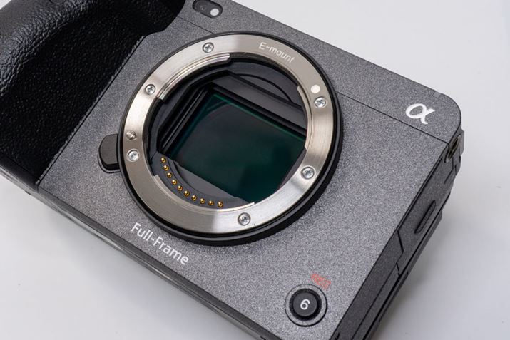 Lf1026̃tTCYZT[𓋍ڂA{fBu␳Ă܂B̕ӂ̎dĺu7S IIIvƓŁAq邢̓_Βg͂قړłB