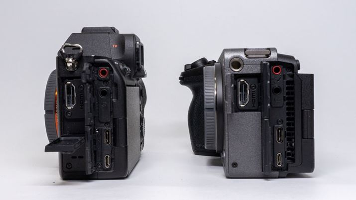 HDMI|[g̊Jς̂ŁAuFX3v̂قAP[u}Ԃ̃fBXvC悪LȂ܂