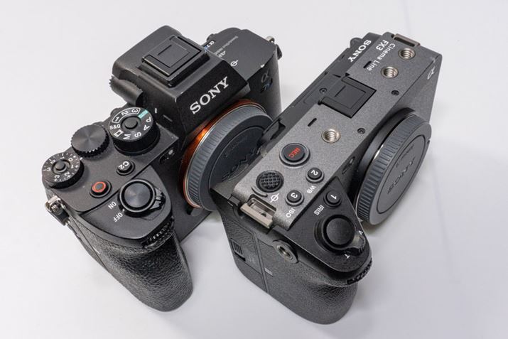 [h_C̗L͑傫ȈႢłBfBeƎʐ^Be؂ւꍇɂ̓_C񂷂́u7S IIIv̂قX[Ył