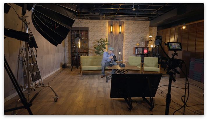 uVl}Ivł͂Ȃ܂񂪁A邭ĐF߂ɏoƂC͓Ȃs܂BVh[グĂmCY͋CɂȂ炸A̕ӂ̓_Ci~bNW̍LJŎBef[^̑f̂悳܂B