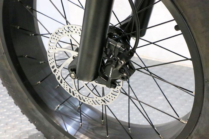 u[L͑OƂV}m̃fBXNBʐ^͖A{Ŕ̔MATE X 250͋@BƂȂ