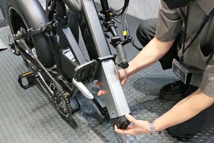 ȂA܂肽񂾏Ԃɂƃobe[̎O\ɁBAʏ̏Ԃłobe[ɏ[dł邪A֏ɃRZgȂꍇ́Aobe[OĎŏ[dƂ낤