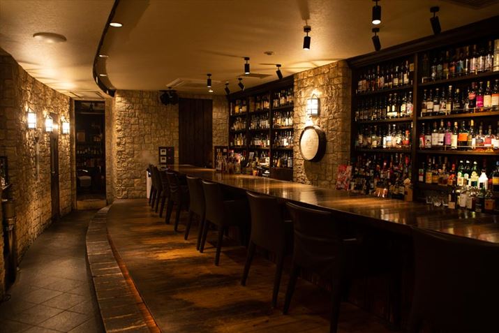 Z{؂ƂynArWlX}40ȏ̂qlłACȂǃECXL[ȊÔ邻Ȃ̂ŁA܂̓o[e_[Ƃ̉by݂ɁAECoĖKĂ݂܂傤I