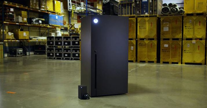 uXbox Series Xv̗①ɂiցi摜̓A[EO[o[OTwitterj 