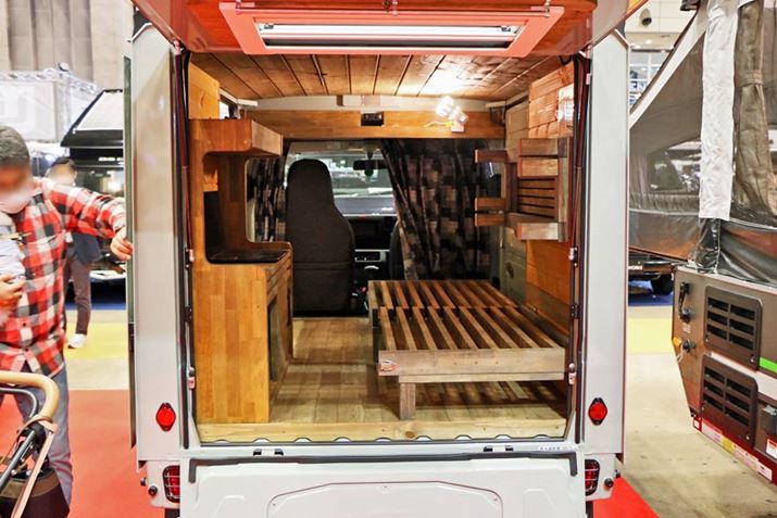 ͈ʂɖ؍ނ\AfMނĂB؂ȃxbhȂǂ͑ĂȂALvp̃}bg~AQ܂ɓĐQ邾łeVオ肻