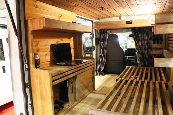 TChɂ͉ƋBJX^}CY₷̂plõbg