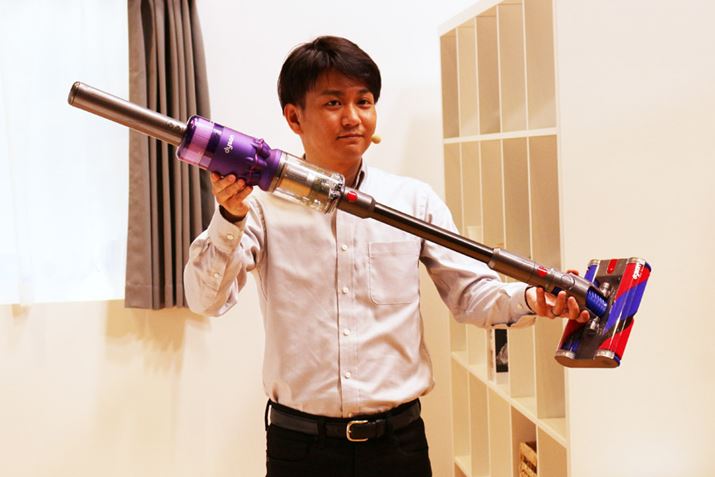 Dyson Omni-glide̕Wdʂ1.9kgB\́uBALMUDA The Cleanerv̕Wdʂ͖3.1kgȂ̂ŁADyson Omni-glidêقȂyI ̕ABALMUDA The Cleaner̍Œ^]Ԃ30iDyson Omni-glide͖18j