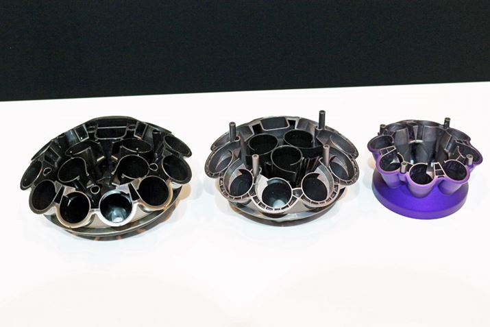 CƃS~𕪗ߏW݌v̂ЂƂA[gTCNBEDyson Omni-glidê̂ŁAuDyson Digital SlimvAuDyson V11v̂́BDyson Omni-glidẽ[gTCN͖{̂ɍ킹ď^łA8̃TCN98,000GƂS͂Nقǃptł